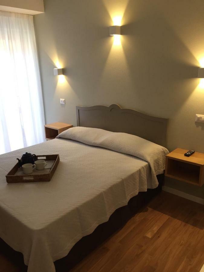 Cinema House Apartments Orbetello Esterno foto